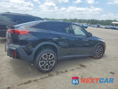 Trzecie zdjęcie samochodu z tyłu: 2026 BMW X2 XDRIVE28I VIN:WBX63GM00T5468356 - miniatura