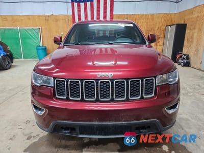 Piąte zdjęcie samochodu w środku: 2019 JEEP GRAND CHEROKEE LAREDO VIN:1C4RJFAG3KC837412 - miniatura