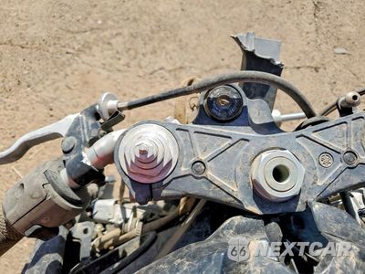 Zdjęcie 7 z 9 samochodu: 2010 YAMAHA YZFR1 VIN:JYARN23E9AA008214 - miniatura
