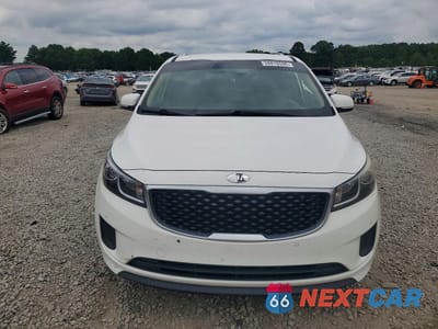 Piąte zdjęcie samochodu w środku: 2017 KIA SEDONA LX VIN:KNDMB5C18H6323007 - miniatura