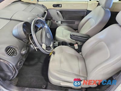 Zdjęcie 7 z 12 samochodu: 2006 VOLKSWAGEN NEW BEETLE CONVERTIBLE OPTION PACKAGE 2 VIN:3VWSF31YX6M333144 - miniatura