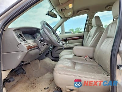 Zdjęcie 7 z 12 samochodu: 2006 MERCURY GRAND MARQUIS LS VIN:2MEFM75V26X640408 - miniatura