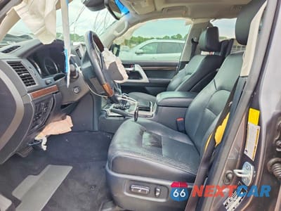 Zdjęcie 7 z 14 samochodu: 2019 TOYOTA LAND CRUISER VX-R VIN:JTMCY7AJ7K4080415 - miniatura