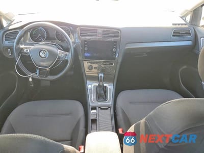 Zdjęcie 8 z 12 samochodu: 2019 VOLKSWAGEN E-GOLF SE VIN:WVWKR7AU1KW916436 - miniatura