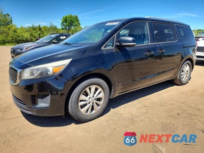 2015 KIA SEDONA LX KNDMB5C1XF6068826 - główne zdjęcie licytacji z USA - miniatura