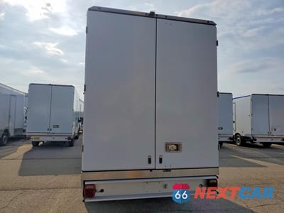 Zdjęcie 6 z 12 samochodu: 2020 FORD TRANSIT DELIVERY TRUCK VIN:1FDBW5Z86LKA83404 - miniatura