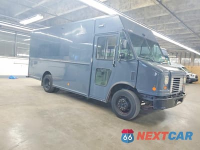 Czwarte zdjęcie samochodu z boku: 2020 FORD F59 DELIVERY TRUCK VIN:1F65F5KN0L0A11775 - miniatura