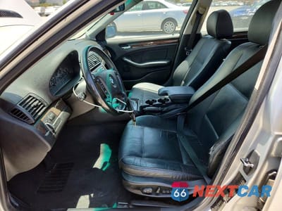 Zdjęcie 7 z 12 samochodu: 2001 BMW 325 I VIN:WBAAV33451FU85771 - miniatura