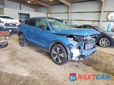 Czwarte zdjęcie samochodu z boku: 2023 VOLVO C40 RECHARGE PLUS VIN:YV4ED3GL0P2065678 - miniatura
