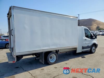 Trzecie zdjęcie samochodu z tyłu: 2019 FORD TRANSIT T-350 BOX TRUCK VIN:1FDBF8ZM2KKA87091 - miniatura