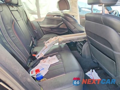 Zdjęcie 10 z 12 samochodu: 2019 BMW M550XI VIN:WBAJB9C54KB288085 - miniatura