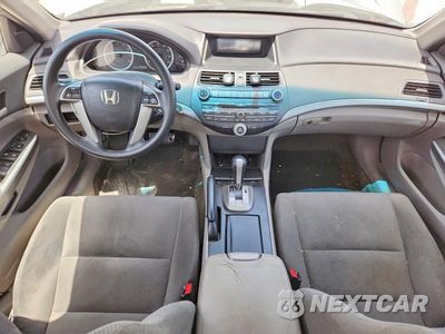 Zdjęcie 8 z 12 samochodu: 2010 HONDA ACCORD VIN:1HGCP2F73AA179902 - miniatura