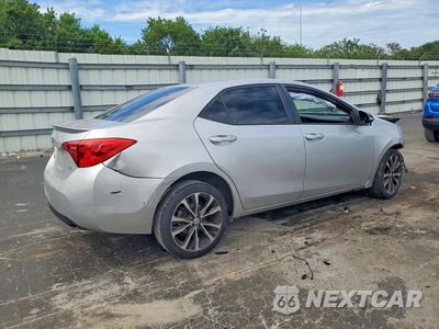 Trzecie zdjęcie samochodu z tyłu: 2018 TOYOTA COROLLA SE VIN:5YFBURHE8JP776711 - miniatura