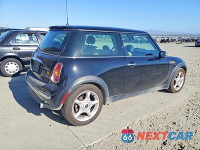 Trzecie zdjęcie samochodu z tyłu: 2003 MINI COOPER BASE 2D HATCH VIN:WMWRC33443TE15792 - miniatura