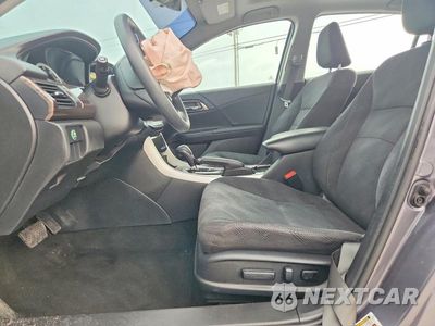 Zdjęcie 7 z 12 samochodu: 2016 HONDA ACCORD EX VIN:1HGCR2F78GA128642 - miniatura
