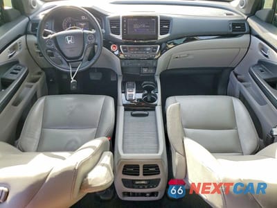 Zdjęcie 8 z 13 samochodu: 2017 HONDA PILOT TOURING VIN:5FNYF5H96HB019120 - miniatura