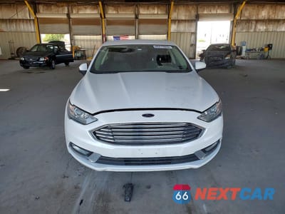 Piąte zdjęcie samochodu w środku: 2018 FORD FUSION SE VIN:3FA6P0HD2JR267340 - miniatura