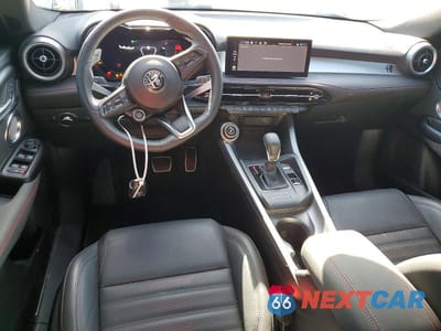 Zdjęcie 8 z 13 samochodu: 2025 ALFA ROMEO TONALE TRIBUTO ITALIANO VIN:ZASPATTW0S3089247 - miniatura