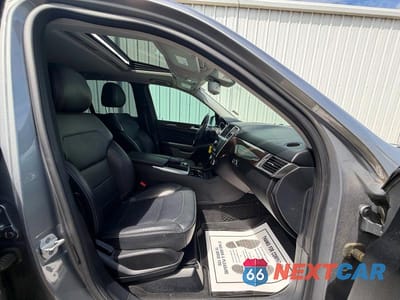 Piąte zdjęcie samochodu w środku: 2013 MERCEDES-BENZ ML 350 4MATIC VIN:4JGDA5HB9DA245358 - miniatura