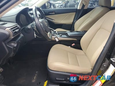 Zdjęcie 7 z 12 samochodu: 2020 LEXUS IS 300 VIN:JTHAA1D20L5106473 - miniatura