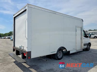 Trzecie zdjęcie samochodu z tyłu: 2024 MERCEDES-BENZ SPRINTER 4500 VIN:W1X9N33Y0RN277825 - miniatura
