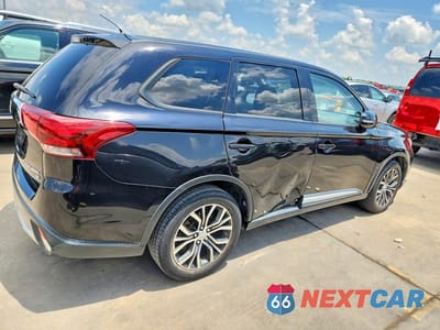 Trzecie zdjęcie samochodu z tyłu: 2016 MITSUBISHI OUTLANDER SE VIN:JA4AD3A38GZ011797 - miniatura
