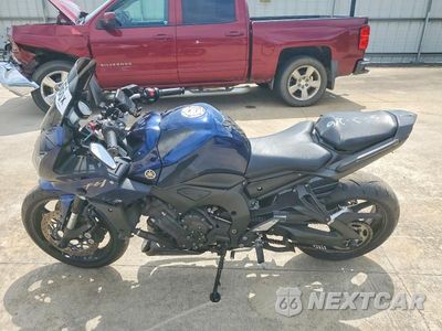 Trzecie zdjęcie samochodu z tyłu: 2013 YAMAHA FZ1 S VIN:JYARN17E7DA009158 - miniatura