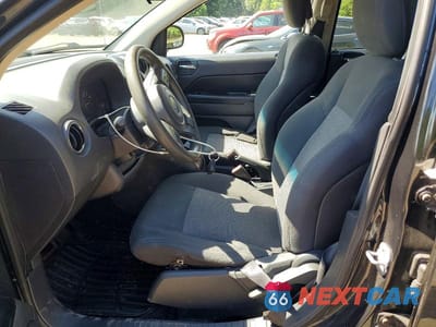 Zdjęcie 7 z 13 samochodu: 2011 JEEP COMPASS VIN:1J4NF1FB3BD136289 - miniatura