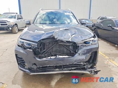 Piąte zdjęcie samochodu w środku: 2019 BMW X7 XDRIVE50I VIN:5UXCX4C59KLB39814 - miniatura