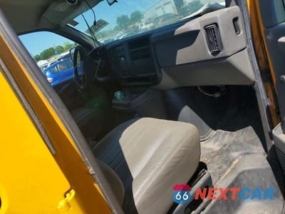 Zdjęcie 8 z 13 samochodu: 2006 GMC SAVANA RV G3500 VIN:1GDHG35U761206815 - miniatura