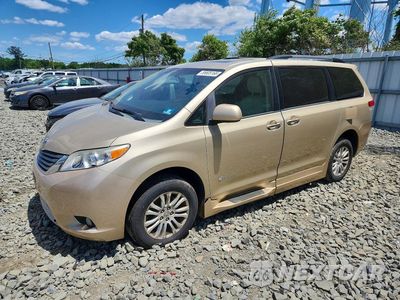2014 TOYOTA SIENNA XLE 8-PASSENGER 5TDYK3DC7ES430826 - główne zdjęcie licytacji z USA - miniatura