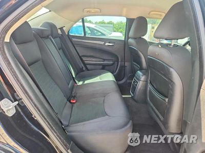 Zdjęcie 10 z 12 samochodu: 2018 CHRYSLER 300 TOURING VIN:2C3CCAAG8JH250142 - miniatura