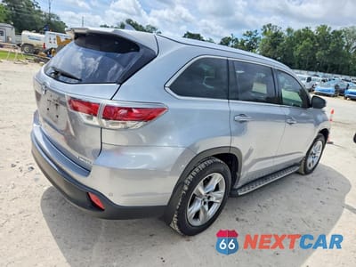 Trzecie zdjęcie samochodu z tyłu: 2016 TOYOTA HIGHLANDER LIMITED PLATINUM VIN:5TDYKRFH8GS161668 - miniatura