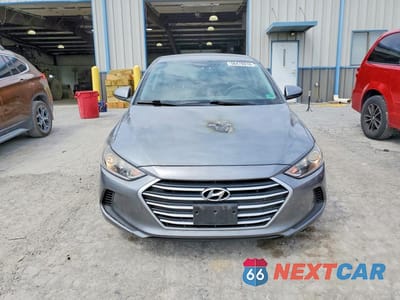 Piąte zdjęcie samochodu w środku: 2018 HYUNDAI ELANTRA SE VIN:KMHD74LF1JU449598 - miniatura
