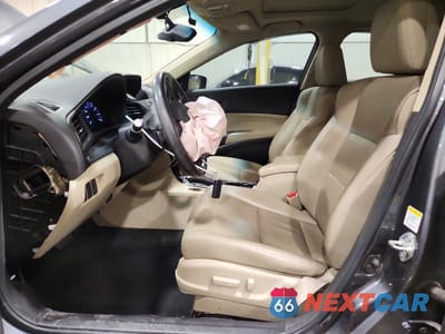 Zdjęcie 7 z 12 samochodu: 2013 ACURA ILX 20 PREMIUM VIN:19VDE1F51DE016421 - miniatura