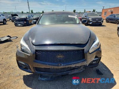 Piąte zdjęcie samochodu w środku: 2019 INFINITI Q70 3.7 LUXE VIN:JN1BY1AR1KM585559 - miniatura