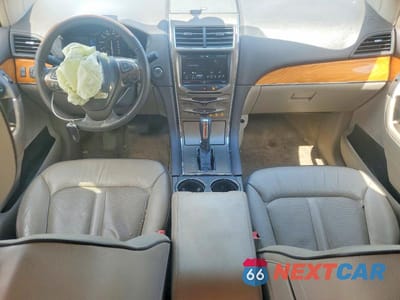 Zdjęcie 8 z 13 samochodu: 2014 LINCOLN MKX VIN:2LMDJ6JK0EBL14092 - miniatura