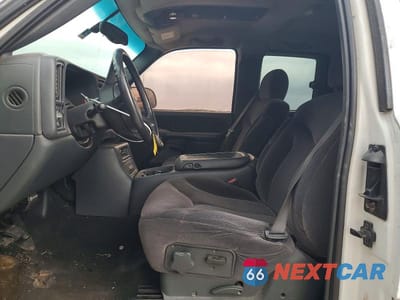 Zdjęcie 7 z 12 samochodu: 2002 GMC NEW SIERRA C1500 VIN:2GTEC19TX21163018 - miniatura
