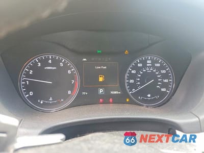 Zdjęcie 9 z 12 samochodu: 2016 HYUNDAI GENESIS 3.8L VIN:KMHGN4JE9GU135557 - miniatura