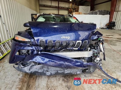 Piąte zdjęcie samochodu w środku: 2016 JEEP CHEROKEE LATITUDE VIN:1C4PJLCB1GW352070 - miniatura