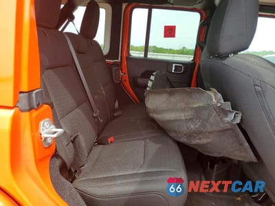 Zdjęcie 11 z 13 samochodu: 2019 JEEP WRANGLER UNLIMITED SAHARA VIN:1C4HJXEN3KW677587 - miniatura