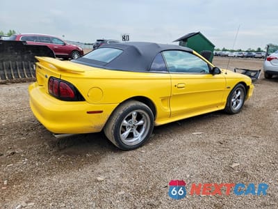 Trzecie zdjęcie samochodu z tyłu: 1998 FORD MUSTANG GT VIN:1FAFP45X1WF240463 - miniatura