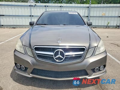 Piąte zdjęcie samochodu w środku: 2010 MERCEDES-BENZ E 350 4MATIC VIN:WDDHF8HB5AA096313 - miniatura