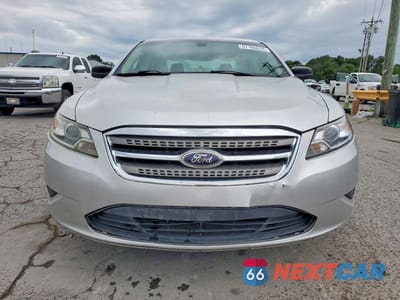 Piąte zdjęcie samochodu w środku: 2011 FORD TAURUS SE VIN:1FAHP2DW5BG134916 - miniatura