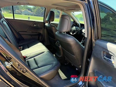 Zdjęcie 6 z 10 samochodu: 2016 HONDA ACCORD TOURING VIN:1HGCR3F95GA030921 - miniatura