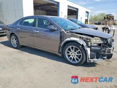 Czwarte zdjęcie samochodu z boku: 2010 CHEVROLET MALIBU LTZ VIN:1G1ZE5E72AF141560 - miniatura