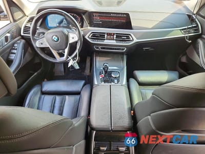 Zdjęcie 8 z 13 samochodu: 2021 BMW X7 XDRIVE40I VIN:5UXCW2C0XM9E68517 - miniatura