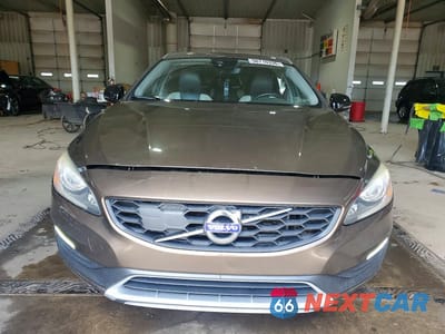 Piąte zdjęcie samochodu w środku: 2016 VOLVO V60 CROSS COUNTRY PREMIER VIN:YV4612HKXG1012232 - miniatura