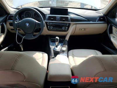 Zdjęcie 8 z 12 samochodu: 2018 BMW 320 I VIN:WBA8E1G53JNU89295 - miniatura