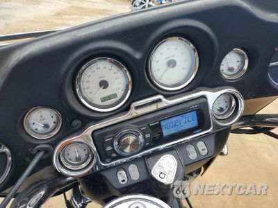 Zdjęcie 7 z 8 samochodu: 2007 HARLEY-DAVIDSON FLHX VIN:1HD1KB4127Y716955 - miniatura